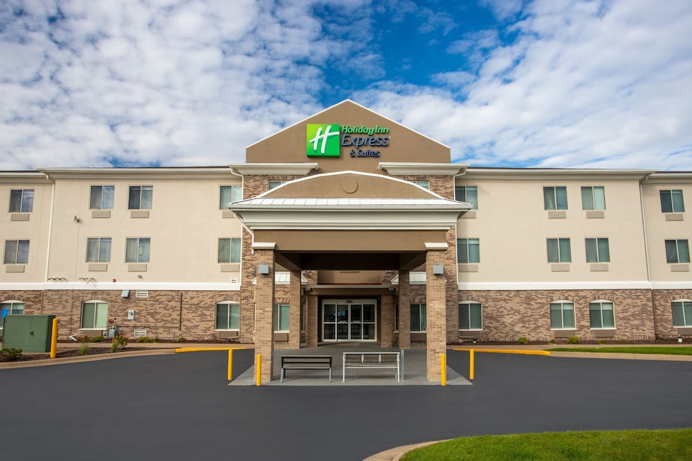 Holiday Inn Express Hotel & Suites Clinton by IHG in Clinton, United States