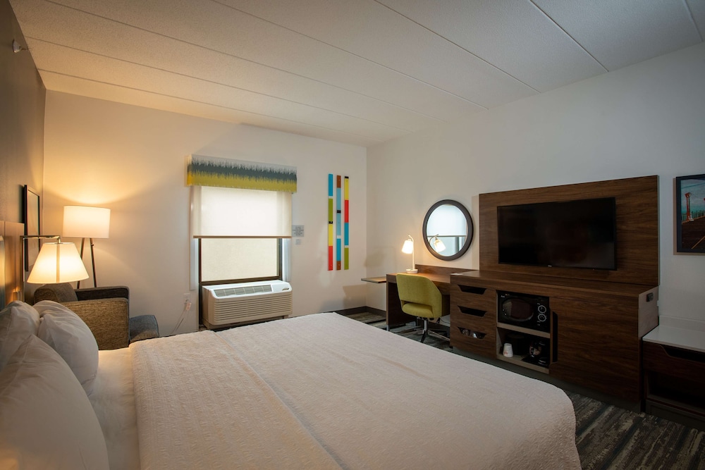 Hampton Inn Seaford - photo 18