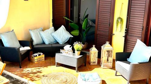 Sunshine House — 4-Star Luxury Hotel in Sant'anna Arresi, Italy
