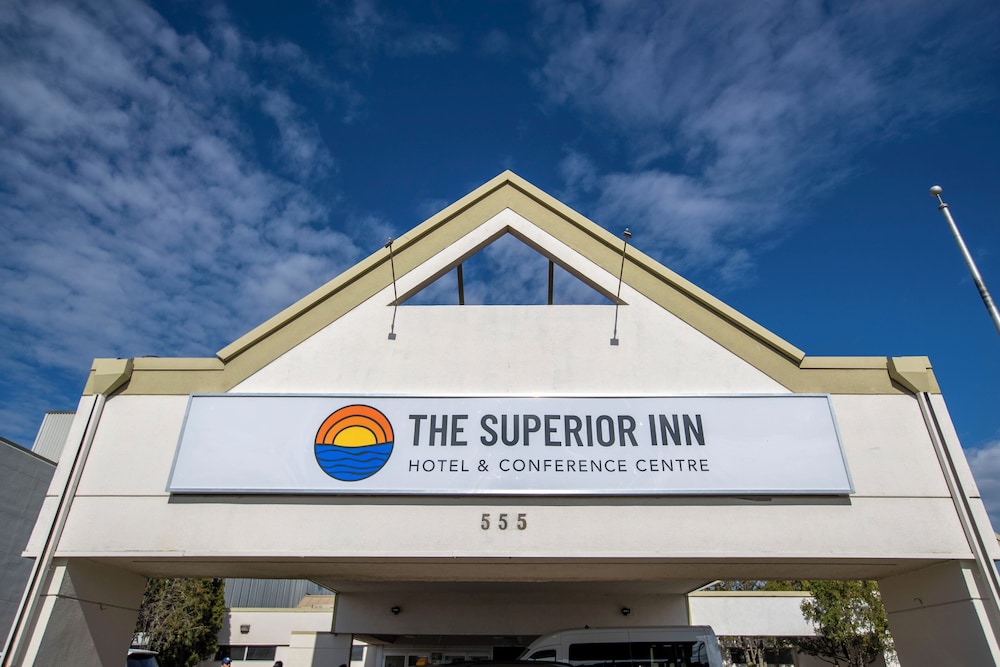 Superior Inn Hotel and Conference Centre Thunder Bay in Thunder Bay, Canada