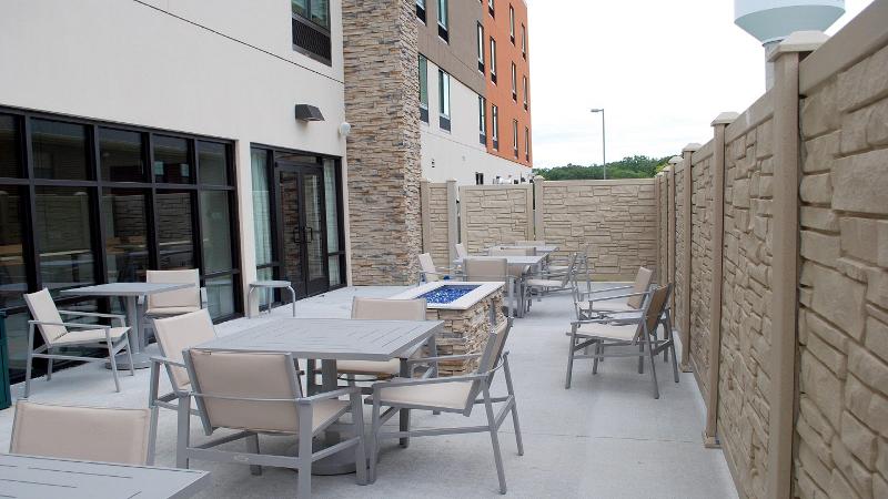 Holiday Inn Express and Suites White Hall by IHG - photo 8