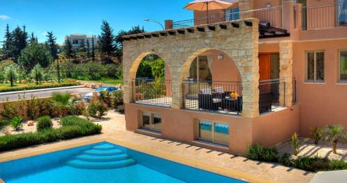 Villa 1 Sandy Beach Villas Heated pool Jacuzzi Private Beach Area Sea Views — 4-Star Luxury Hotel in Polis, Cyprus