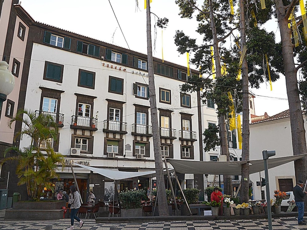 Pensão Astória - last minute hotel in Funchal