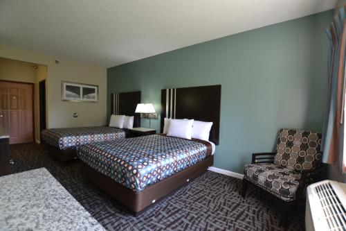 Relax Inn Motel & Suites - photo 34