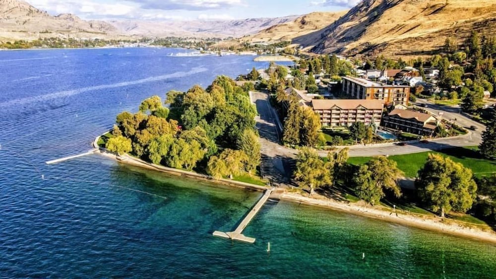 Lakeside Lodge And Suites - photo 83