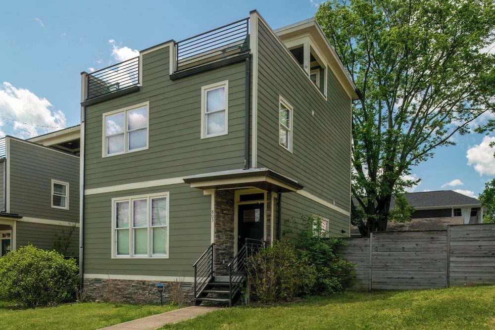 Hello Goodbye - carbon neutral hotel in Nashville