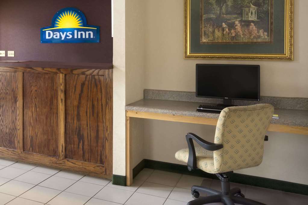 Days Inn by Wyndham Alma - photo 3