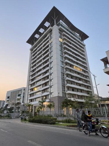 Penta Square Premium Serviced Apartments DHA Phase 5 Lahore — 4-Star Luxury Hotel in Lahore, Pakistan