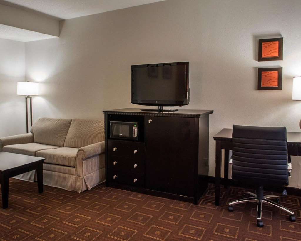 Quality Inn & Suites NJ State Capital Area - photo 12
