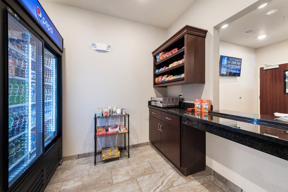 Cobblestone Hotel & Suites Urbana - photo 60