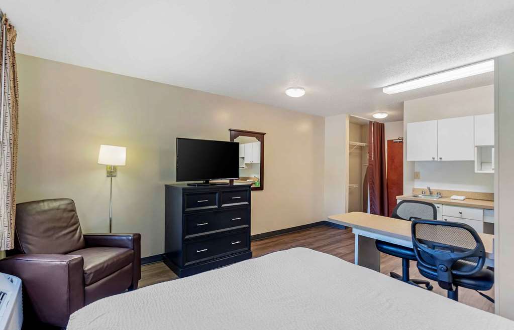 Extended Stay America Select Suites Chicago Rolling Meadows - photo 7