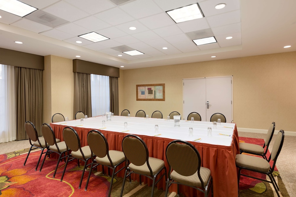 Hilton Garden Inn Fredericksburg - photo 36