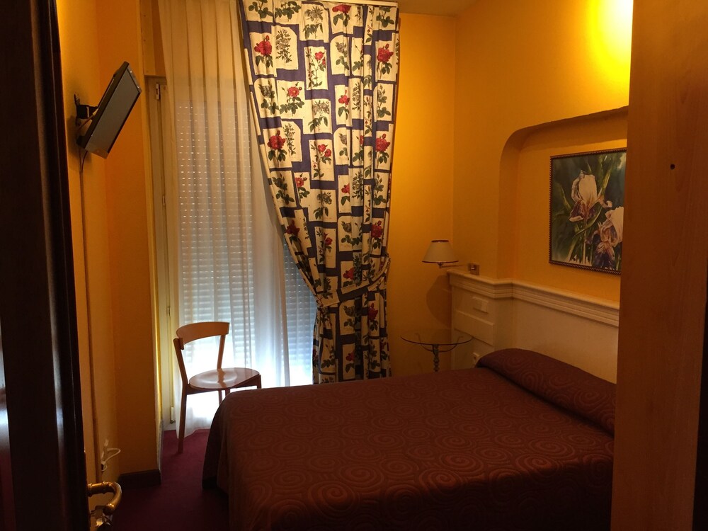 Hotel Hito — Gasteiz Vitoria