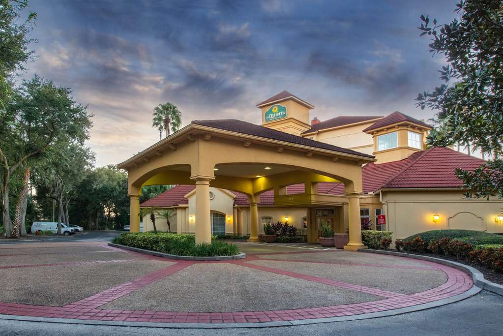 La Quinta Inn & Suites by Wyndham Tampa Brandon Regency Park - photo 5