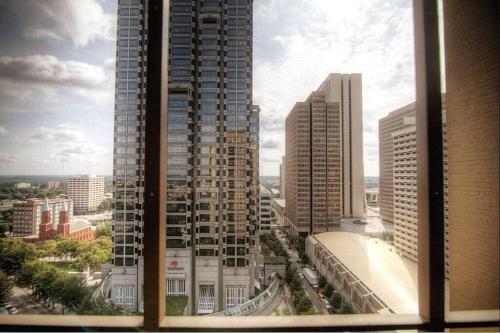 Prime Downtown Atlanta Condo 17th Floor — 4-Star Luxury Hotel in Atlanta, United States