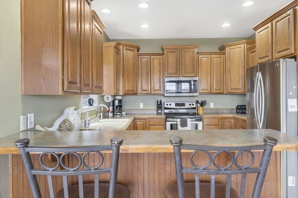 The Greenview Manor Lake Views - photo 6