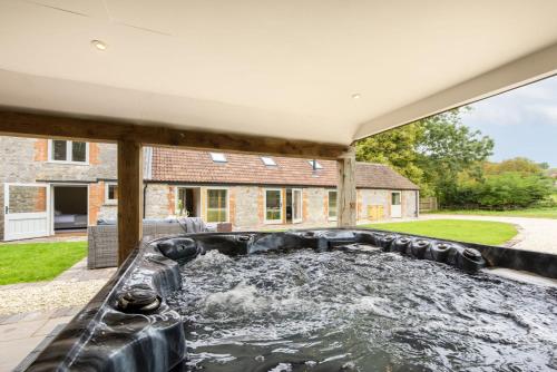 The Cowshed — hotel in Brent Knoll