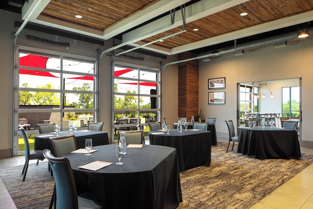 Hotel Indigo Tuscaloosa Downtown by IHG - photo 52