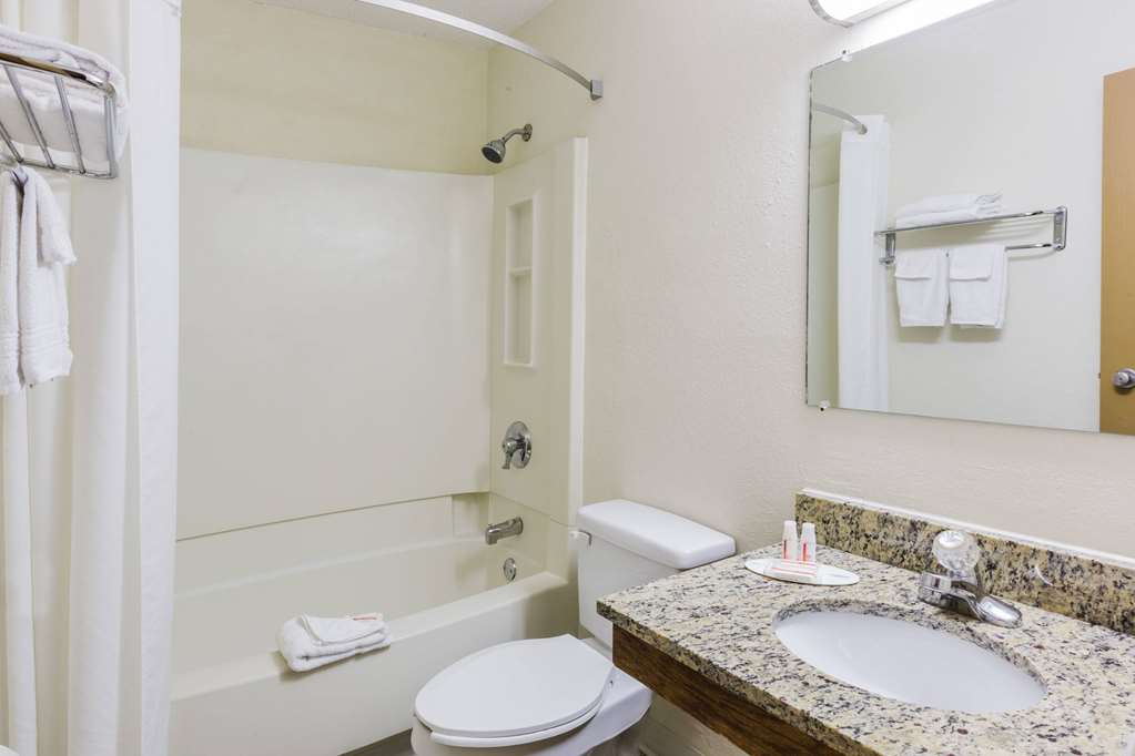 Super 8 by Wyndham East Stroudsburg Poconos - photo 10