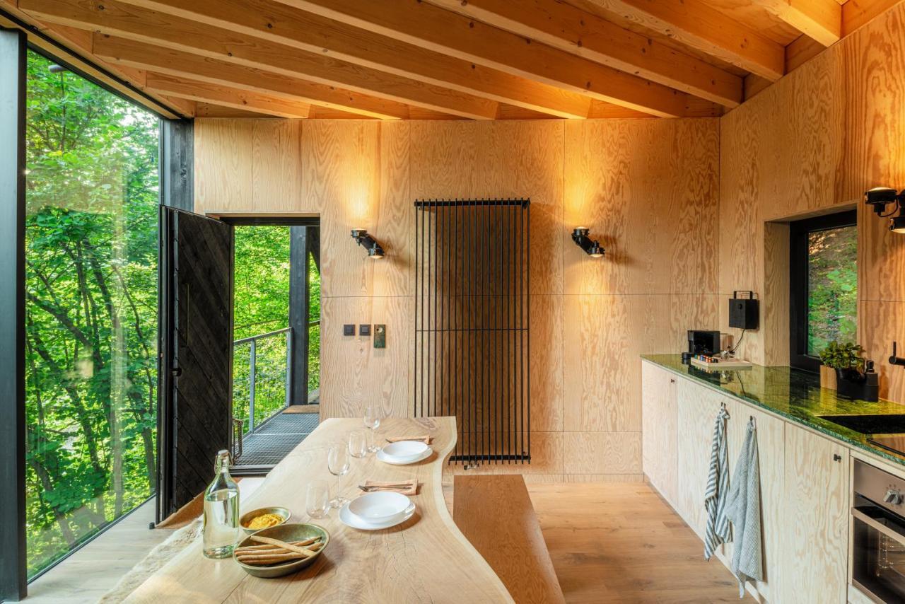 Hutstuf The Fox & Private Outdoor Spa in La Roche-En-Ardenne, Belgium