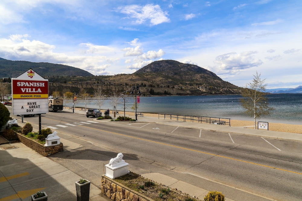 Spanish Villa Resort in Penticton, Canada