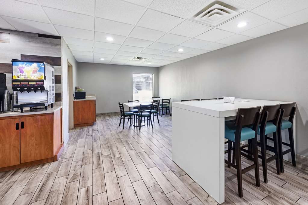 Quality Inn Clarksville Exit 11 - photo 24