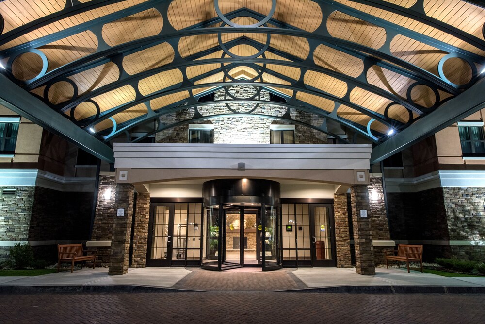 Staybridge Suites Albany Wolf Rd Colonie Center by IHG - photo 44