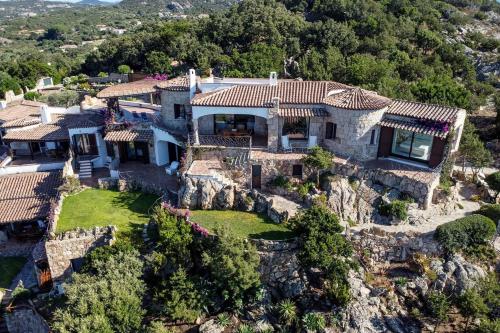 Villa Quercia — 4-Star Luxury Hotel in Arzachena, Italy