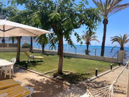 Triana Ii Primera Linea de Mar la Azhoia in Cartagena, Spain