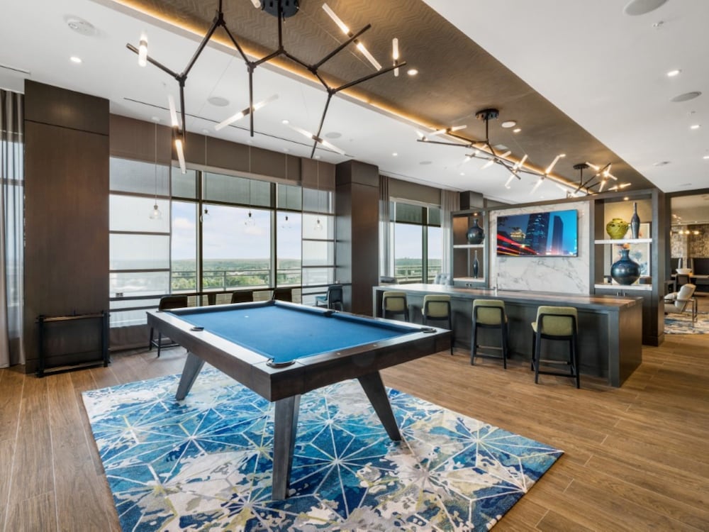 Bluebird Suites near Chevy Chase - photo 18