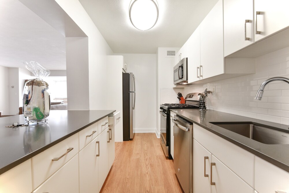 Global Luxury Suites At Emerson Place - photo 15