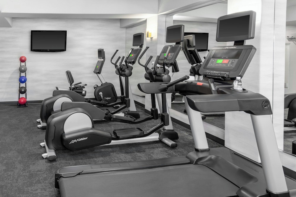 Fairfield Inn & Suites by Marriott San Francisco San Carlos - photo 40