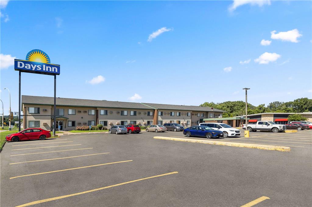 Days Inn by Wyndham Winona — hotel in Winona