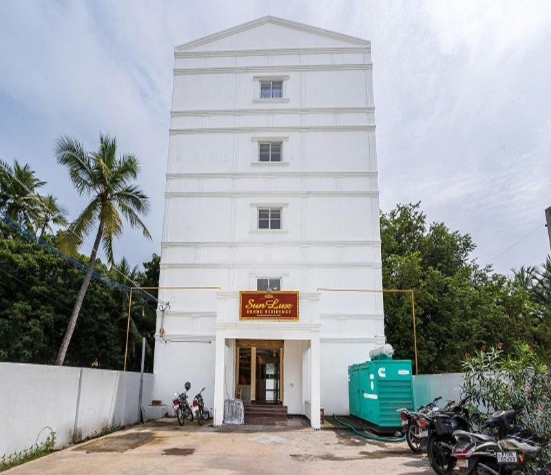 Sunlux Grand Residency in Tindivanam, India