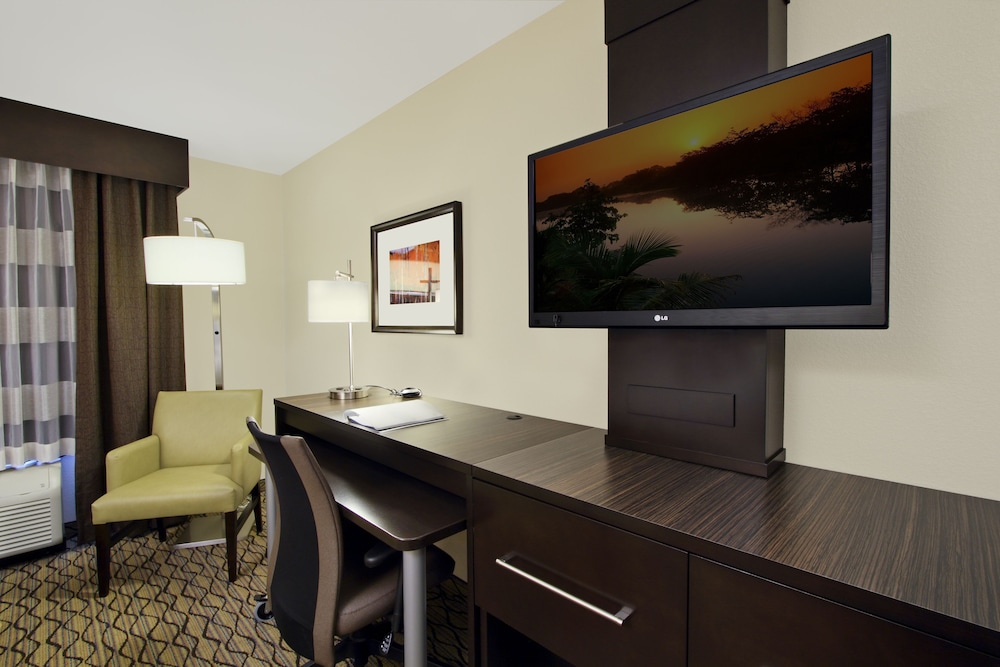 Holiday Inn Express & Suites Colorado Springs First & Main by IHG - photo 18