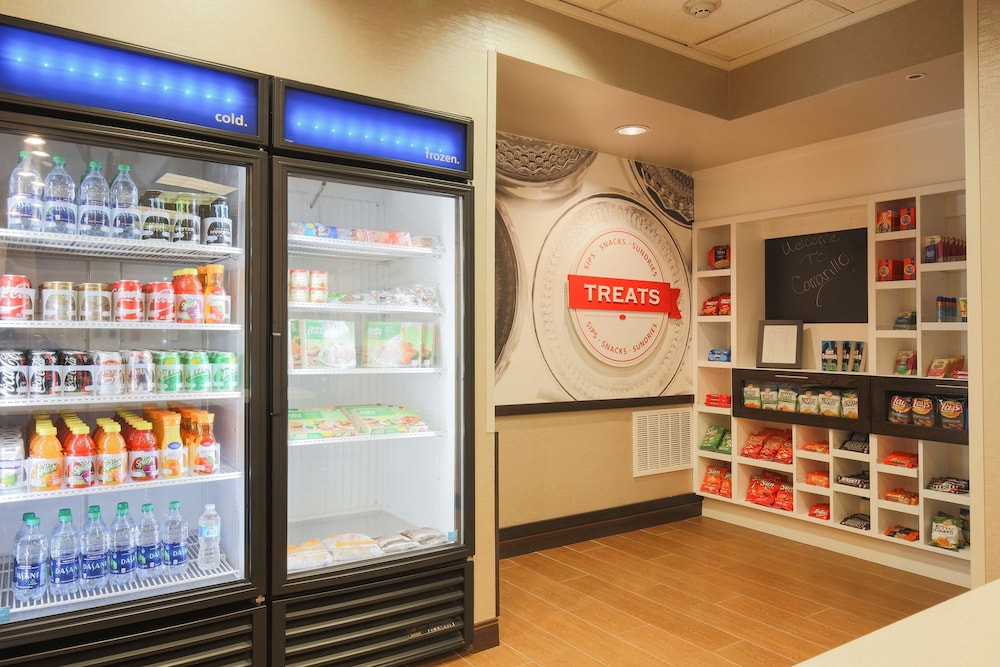 Hampton Inn And Suites Camarillo - photo 46