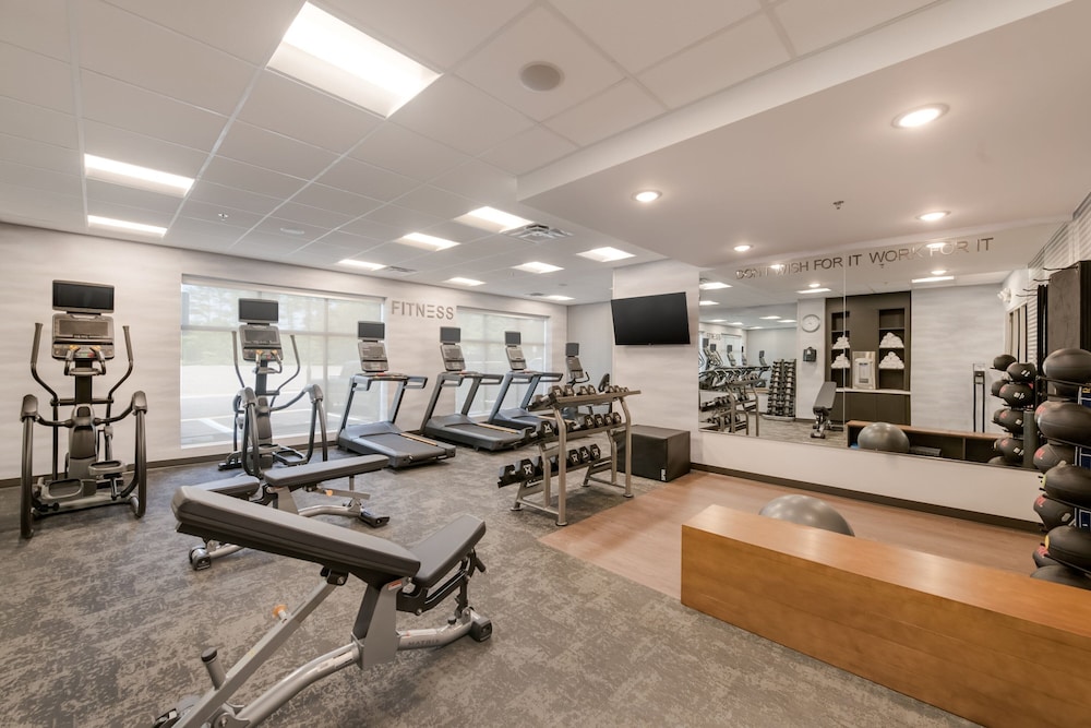 Fairfield Inn & Suites by Marriott Virginia Beach Town Center - photo 12