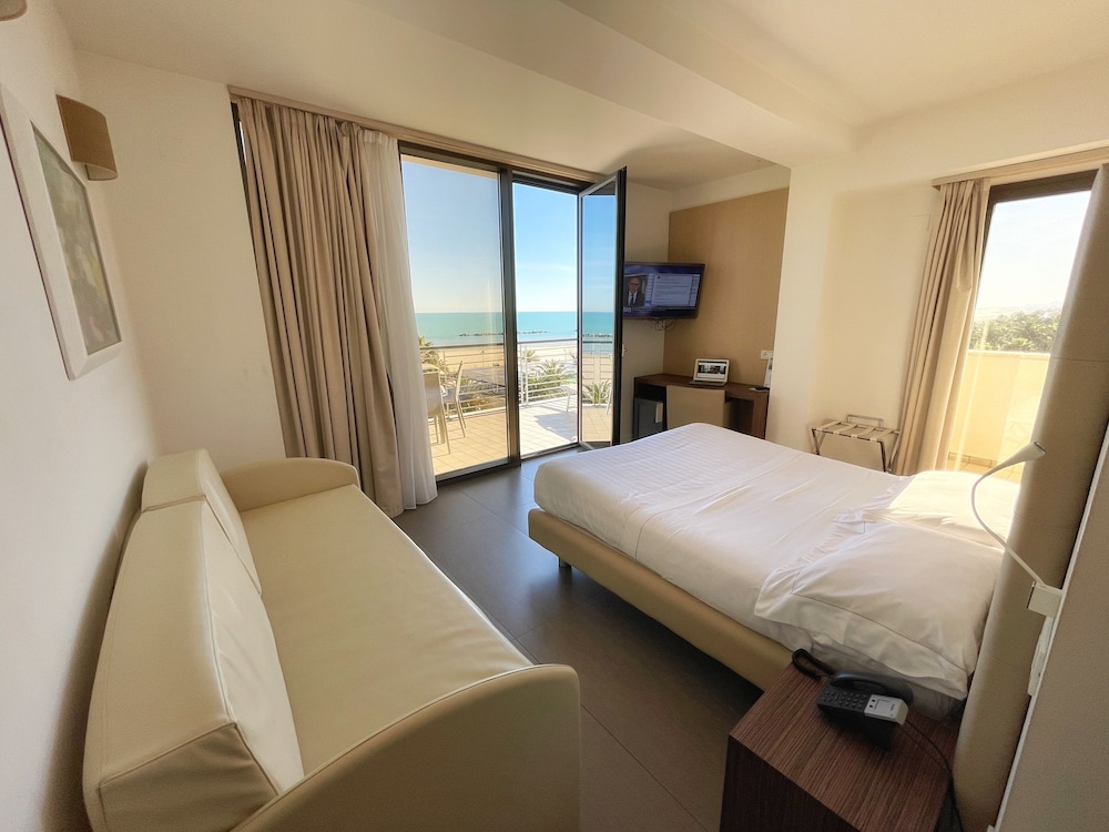 Hotel Arlecchino — hotel in San Benedetto Del Tronto