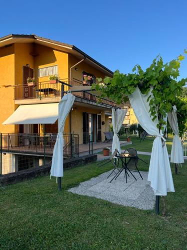 Casa Vacanze La Cicala — 4-Star Luxury Hotel in Pontremoli, Italy