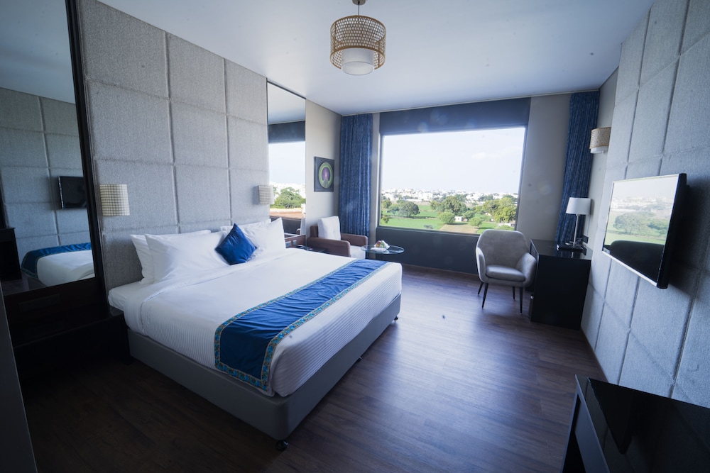 Essentia Luxury Hotel Indore — Indore — photo 5