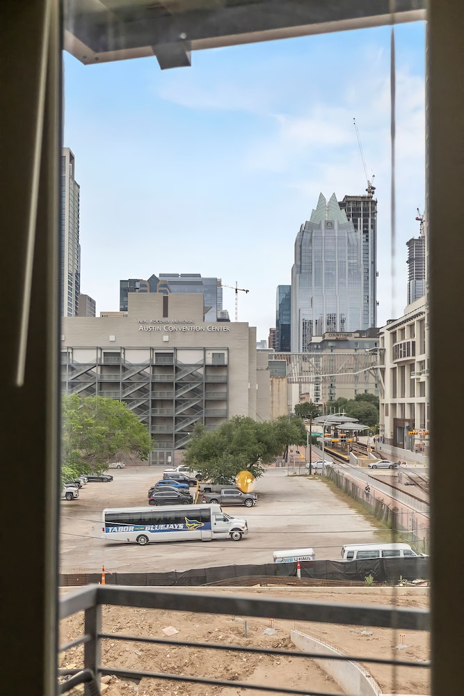Placemakr Downtown Austin - photo 175