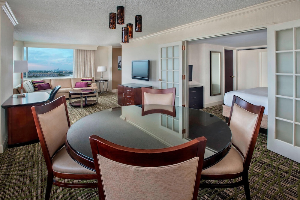 Philadelphia Airport Marriott - photo 19