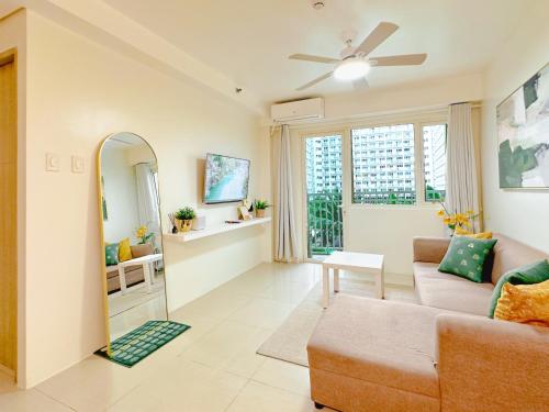 Shore Residences 2 Bedroom Near NAIA Airport and MOA — 4-Star Luxury Hotel in Manila, Philippines