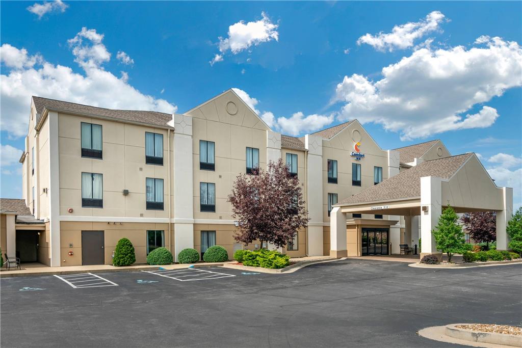 Comfort Inn Sullivan - photo 2