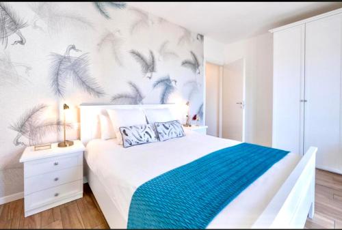 Lora feathers Suite free parking self check in 4 — 4-Star Luxury Hotel in Como, Italy