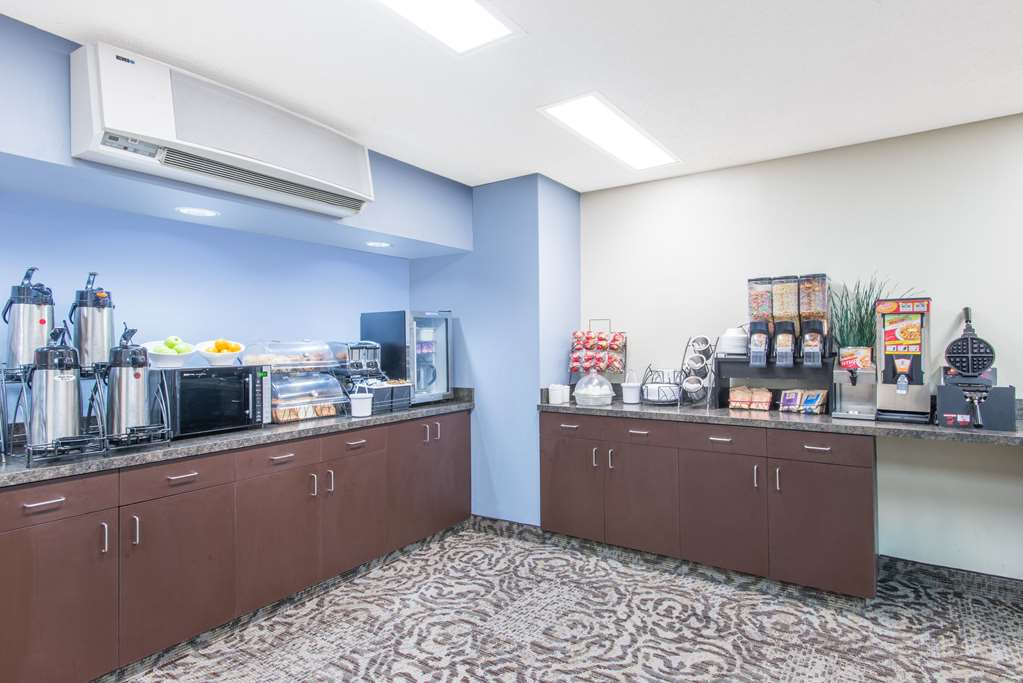 Microtel Inn & Suites by Wyndham Seneca Falls - photo 15