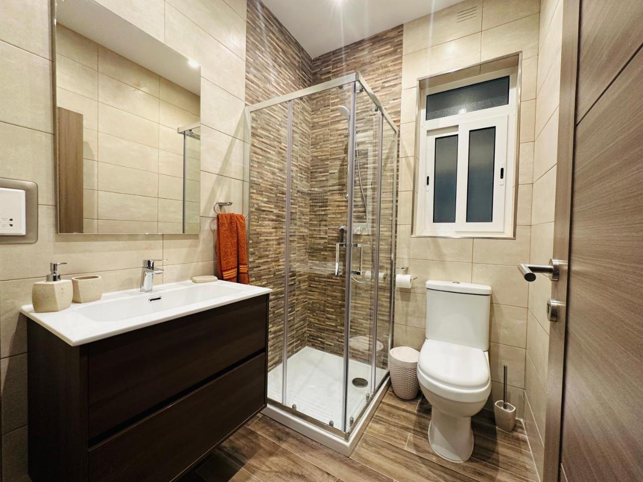 Del Mar Apartment — Zebbug — photo 5