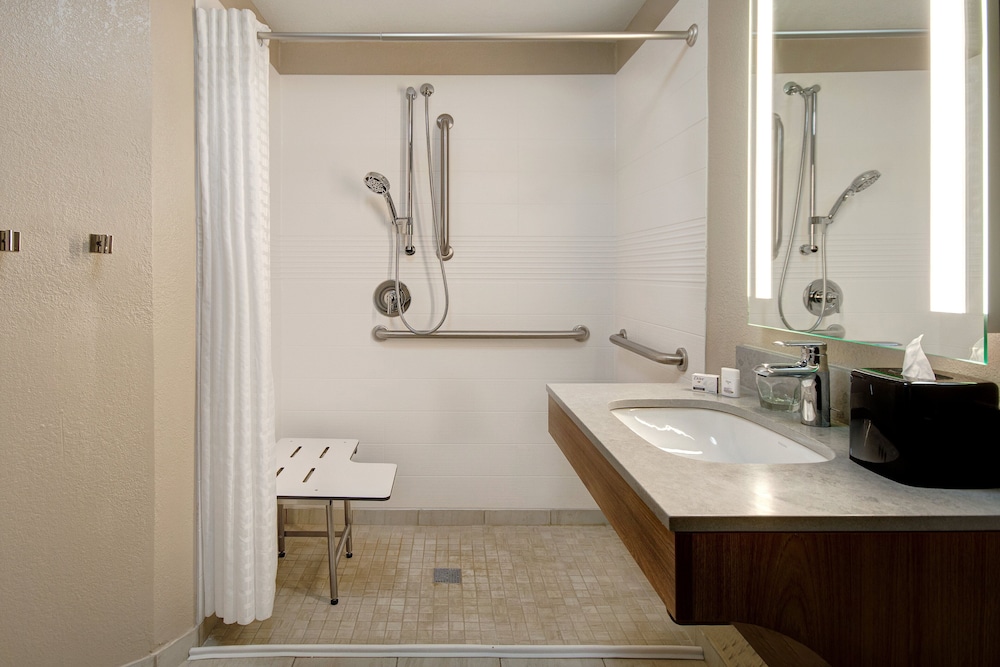 Candlewood Suites Columbia Ft. Jackson by IHG - photo 37