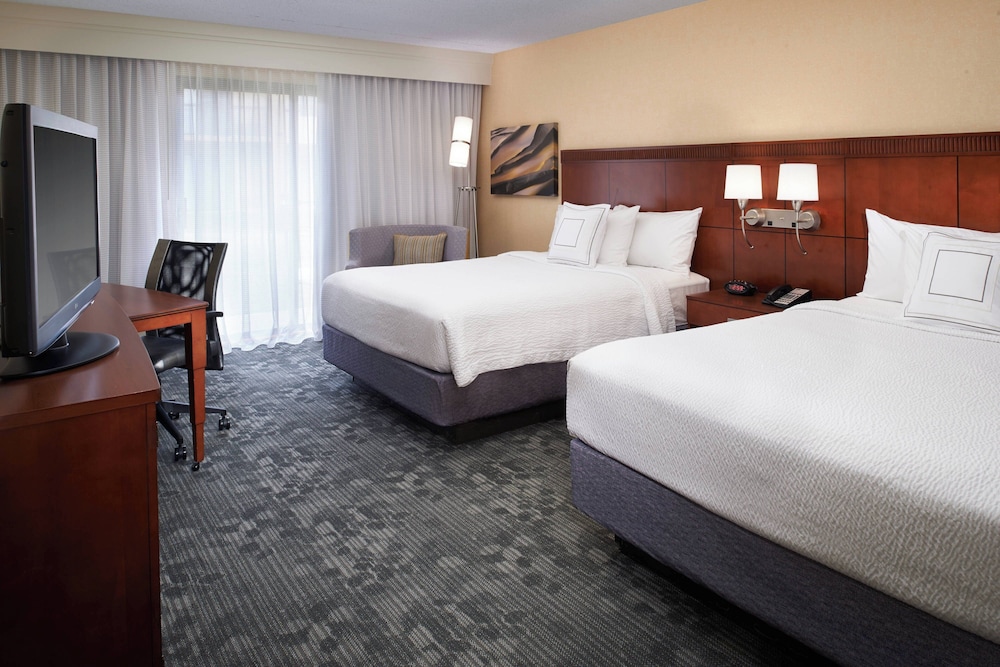 Courtyard by Marriott Detroit Warren - photo 8