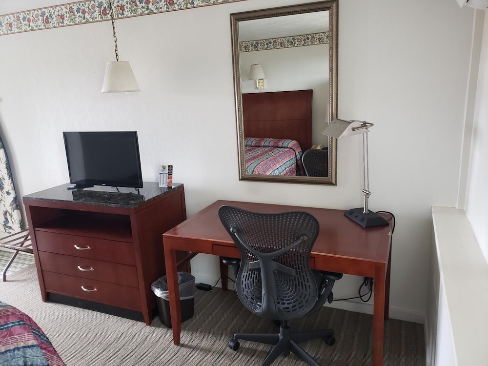 Huntingdon Motor Inn - photo 11
